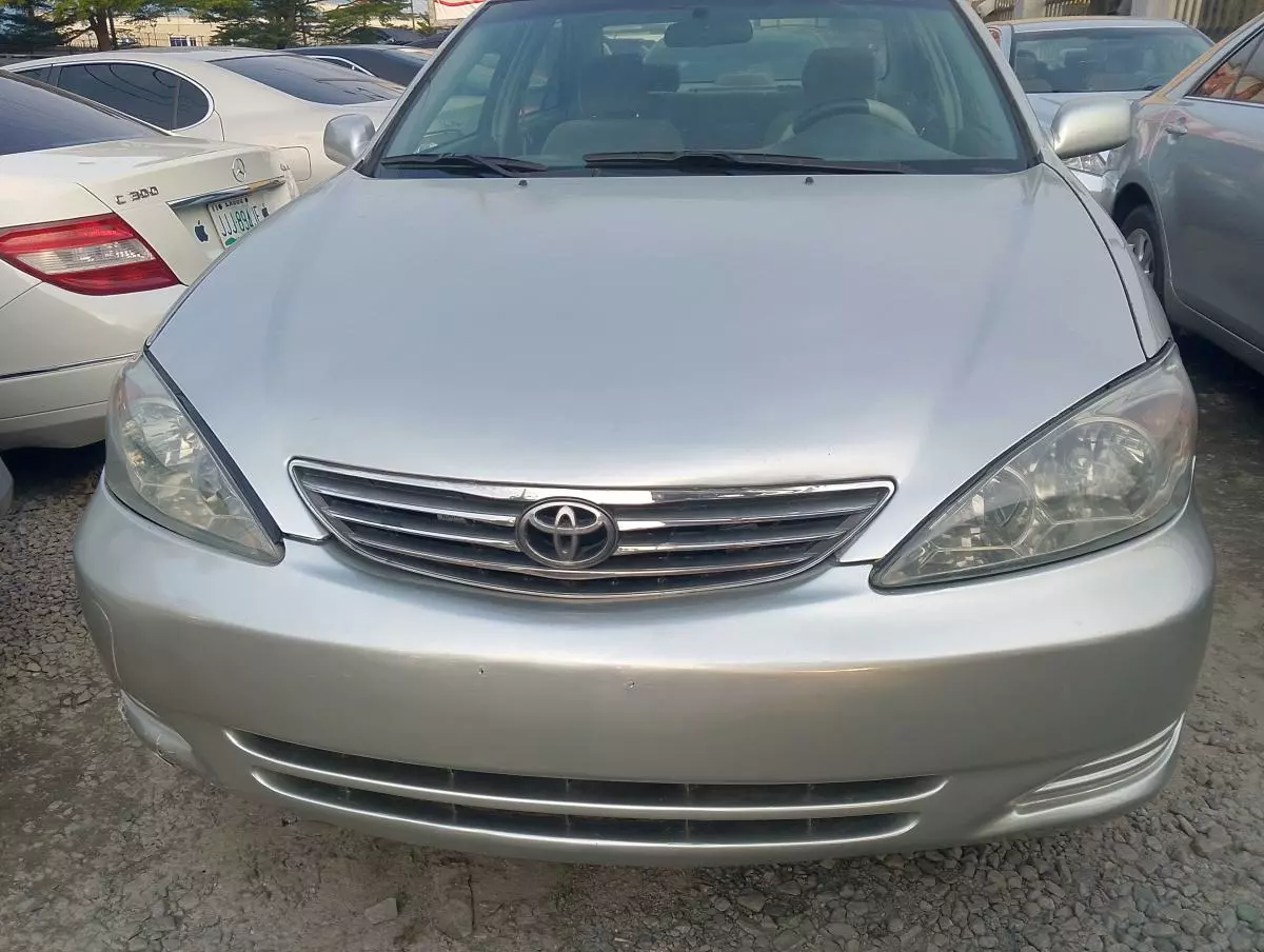 Toyota Camry   - 2003