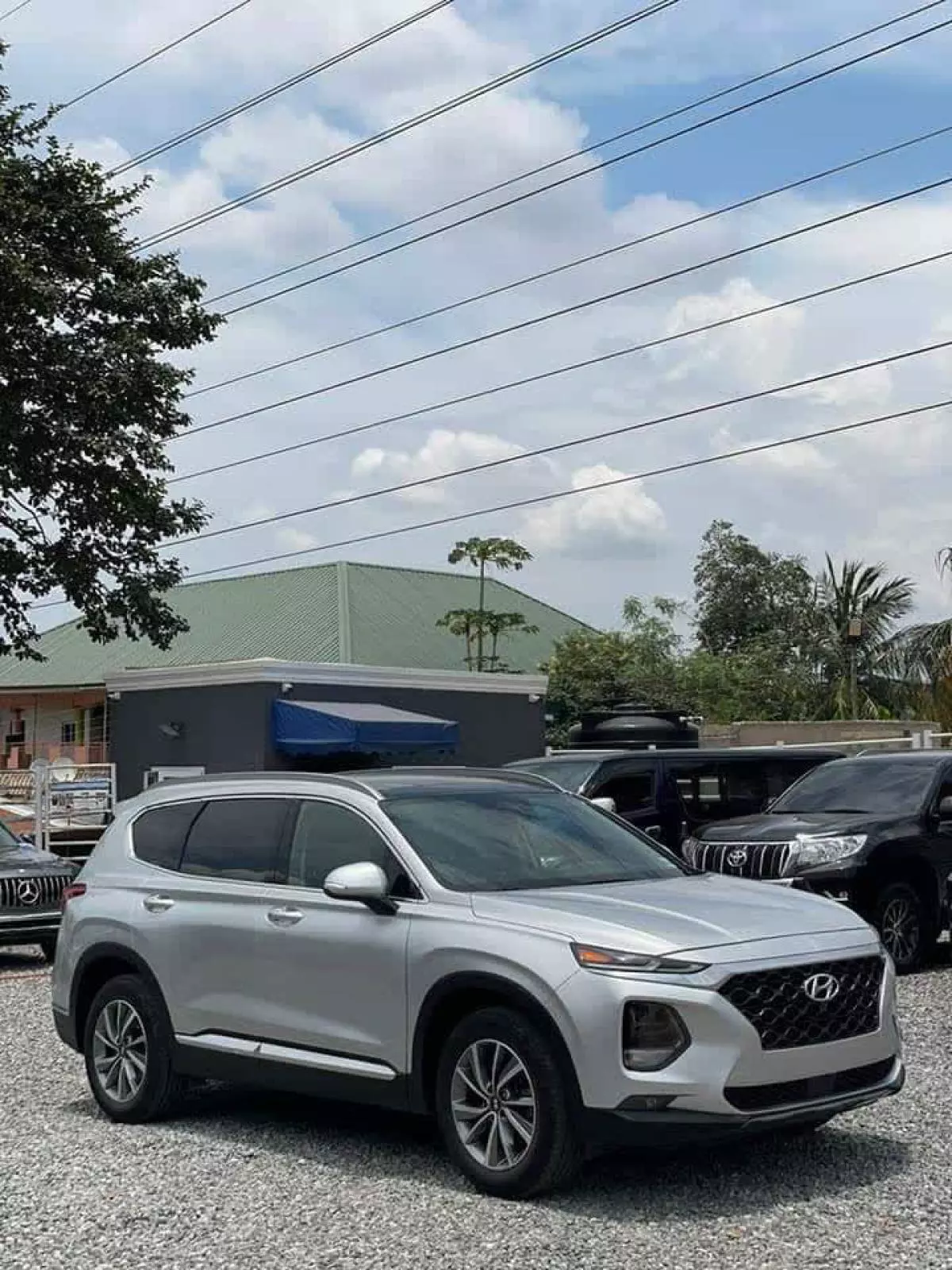 Hyundai Santa Fe   - 2019