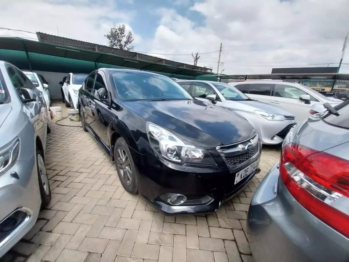 Subaru Legacy   - 2015