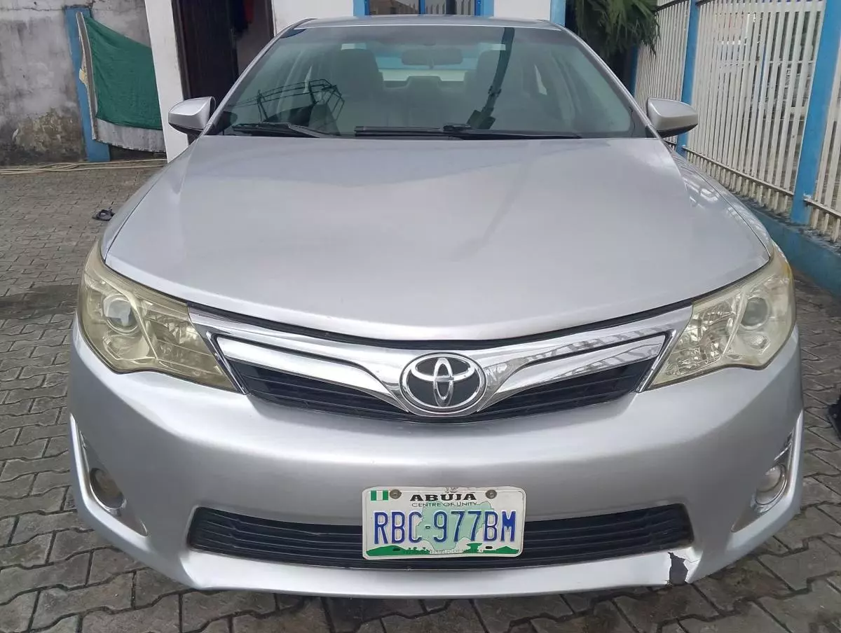 Toyota Camry   - 2013