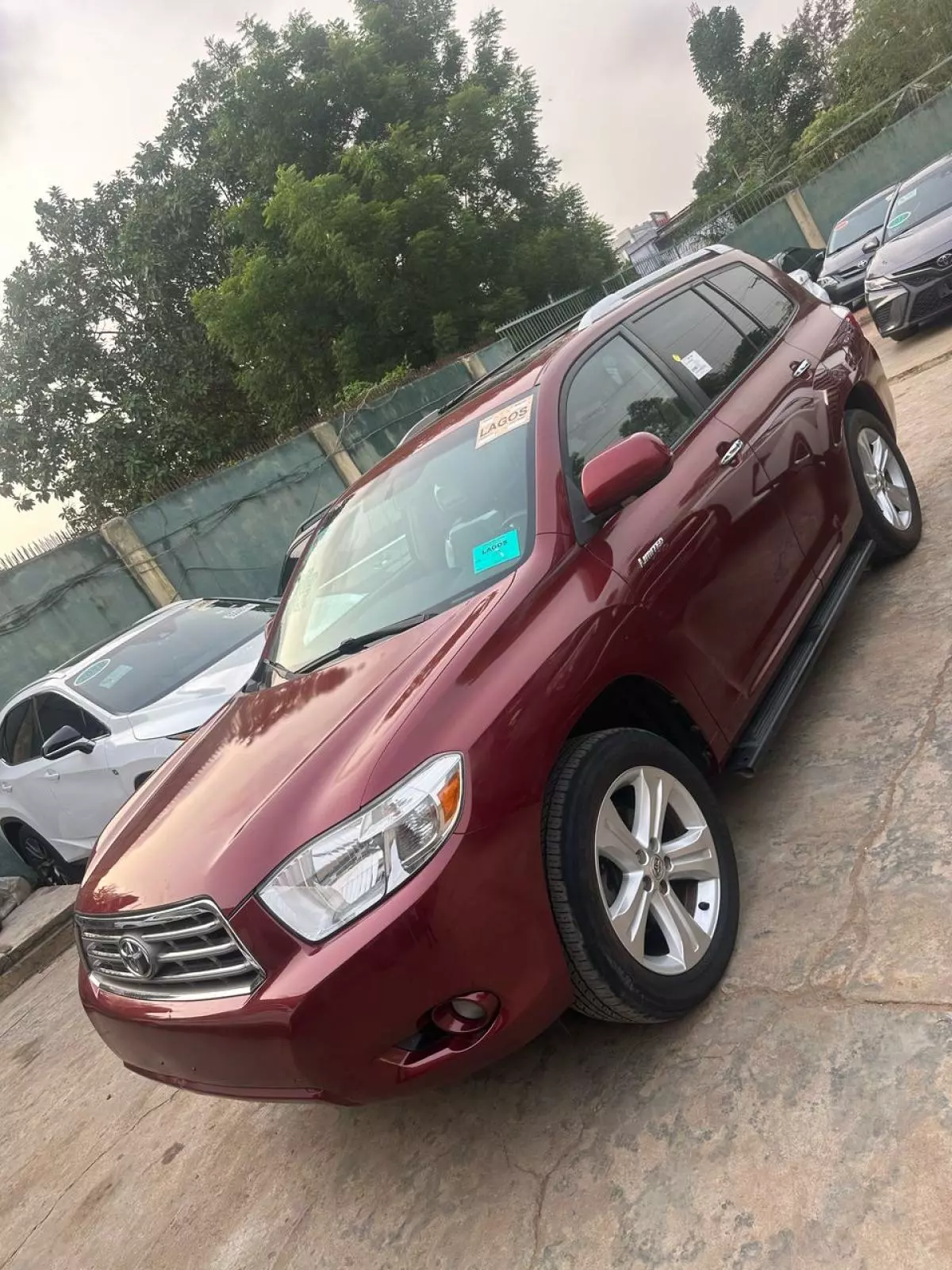 Toyota Highlander   - 2010