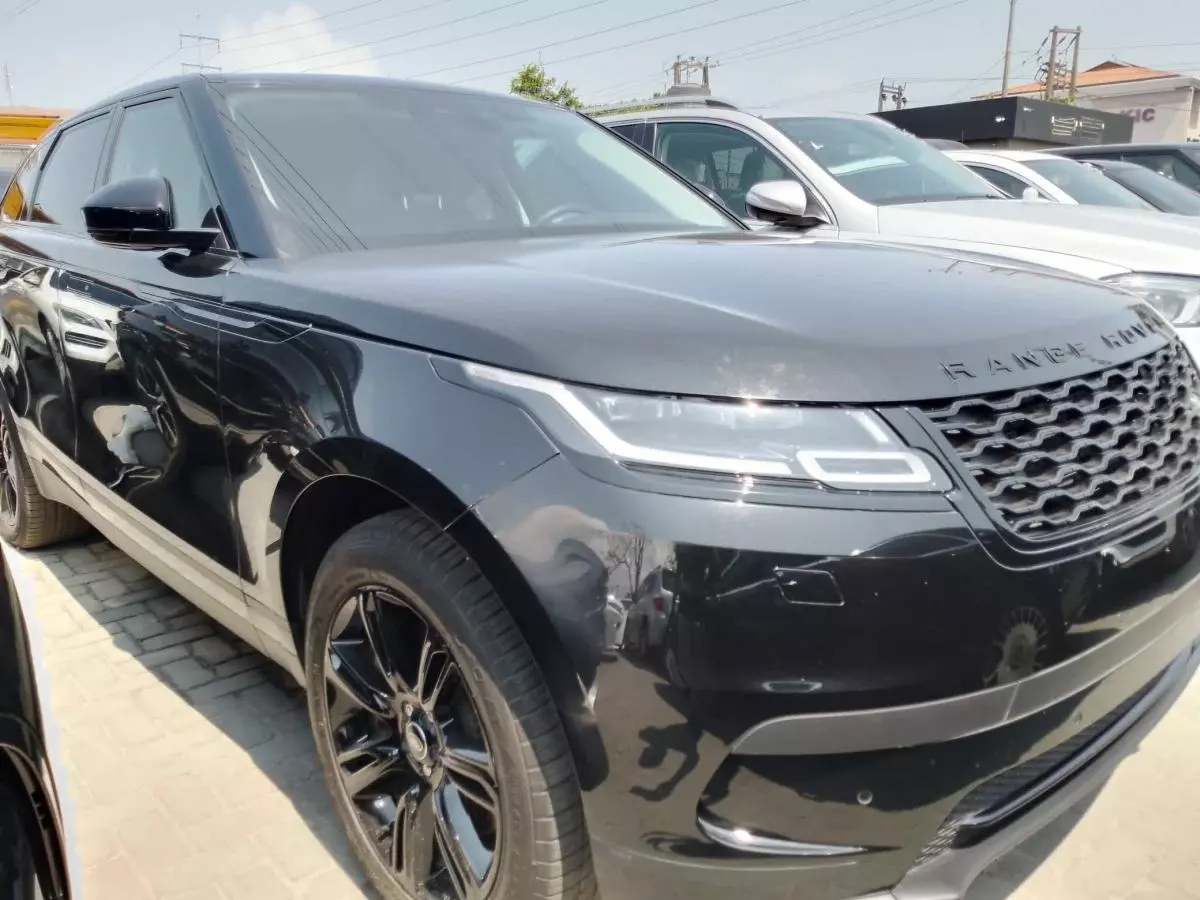 Land Rover Range Rover Velar   - 2023