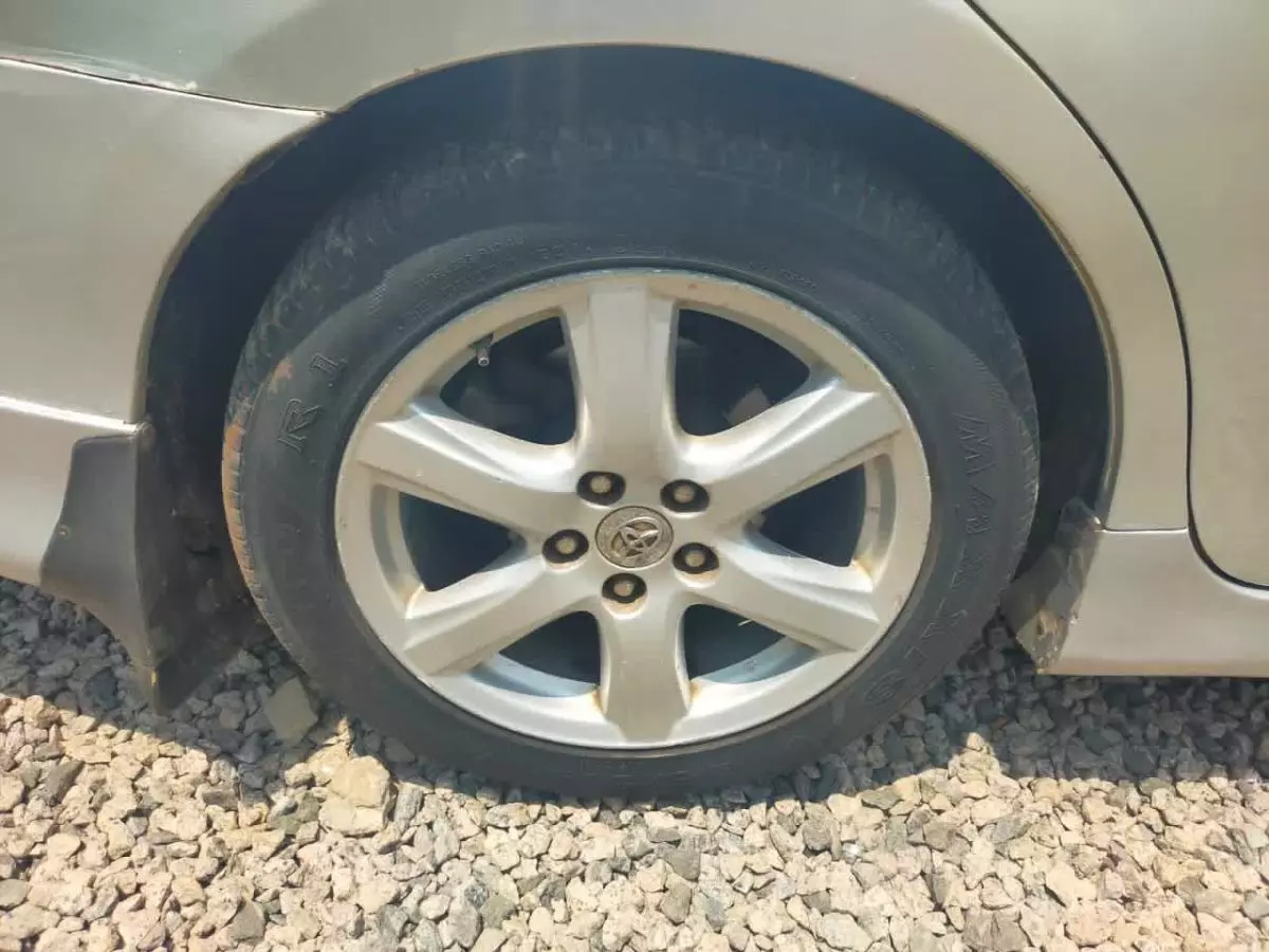 Toyota Camry - 2007