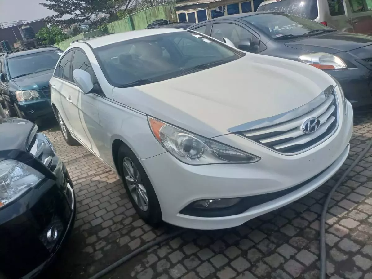 Hyundai Sonata - 2014