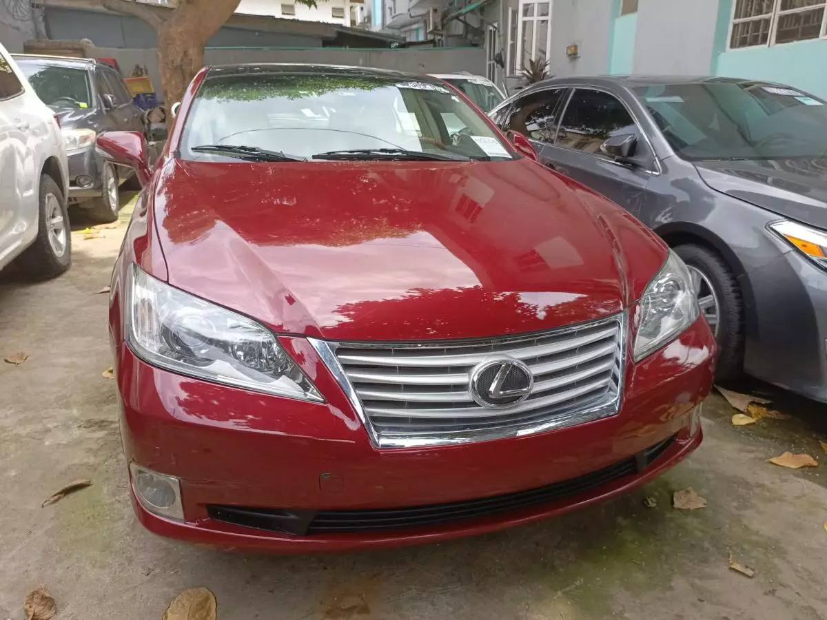 Lexus ES 350   - 2011