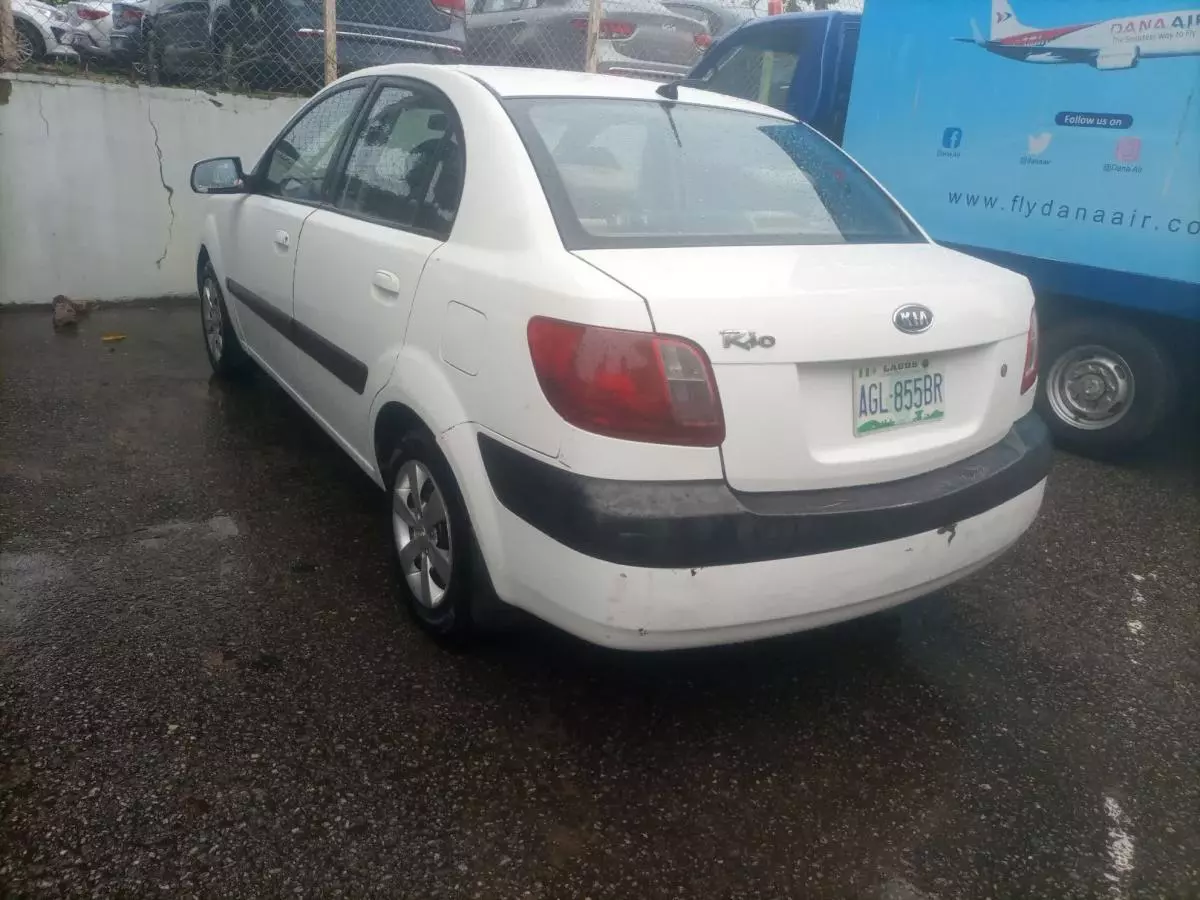 KIA Rio   - 2009