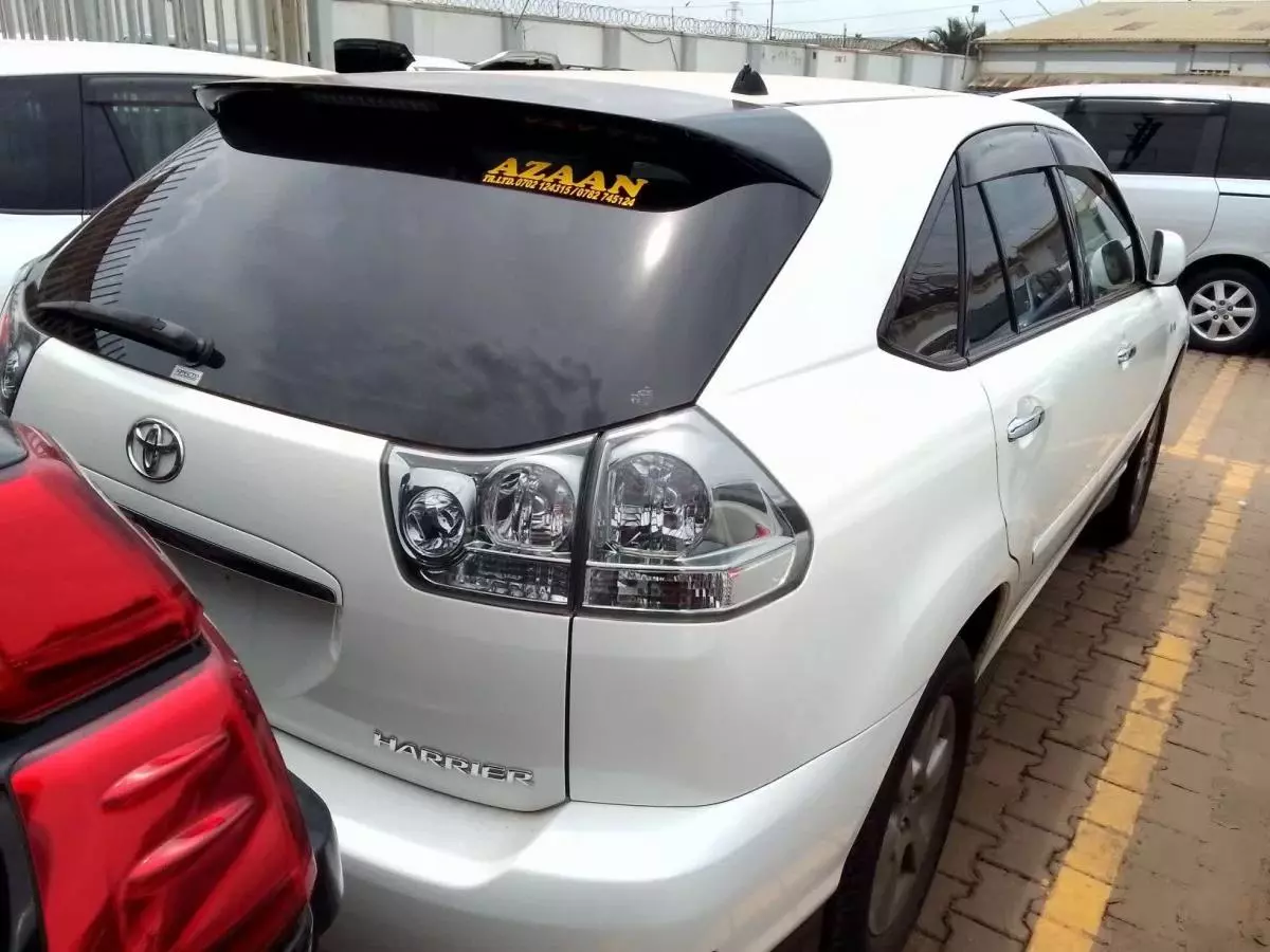 Toyota Harrier   - 2008