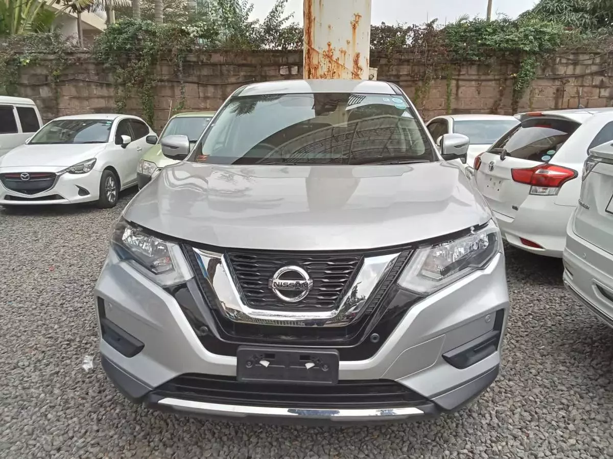 Nissan X-TRAIL   - 2018