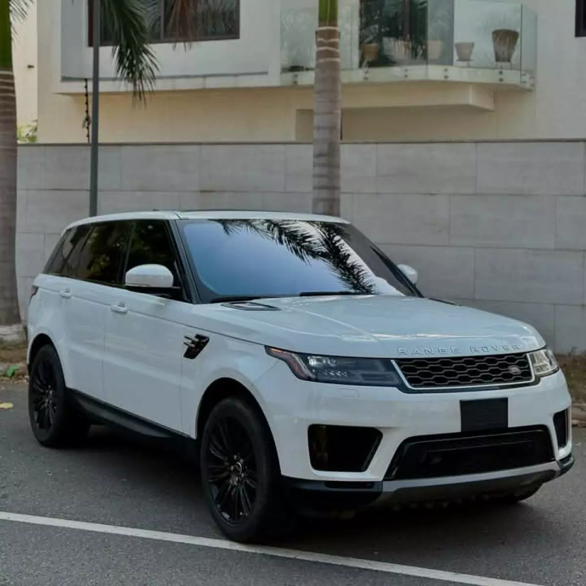 Land Rover Range Rover Sport   - 2021