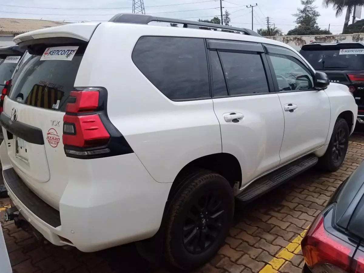 Toyota Landcruiser Prado   - 2019