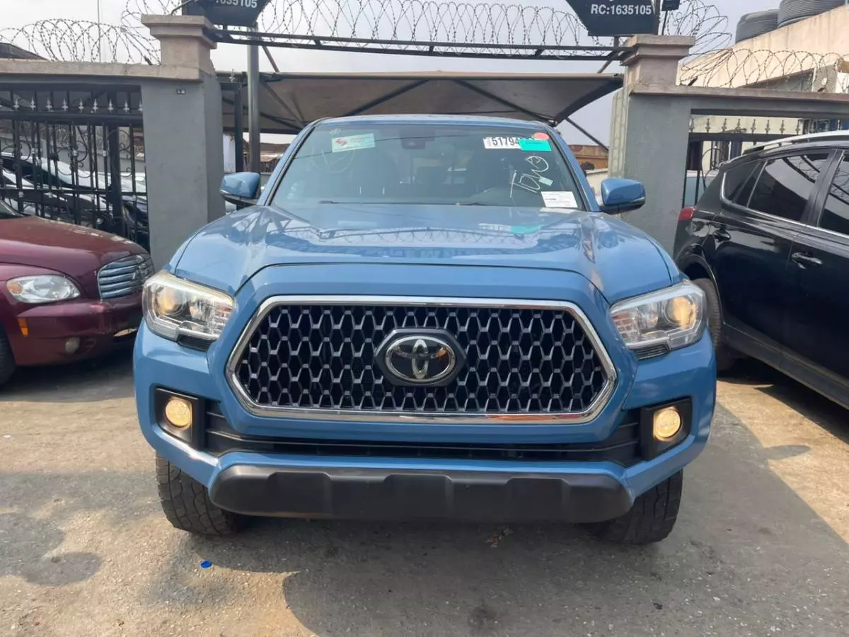 Toyota Tacoma   - 2019