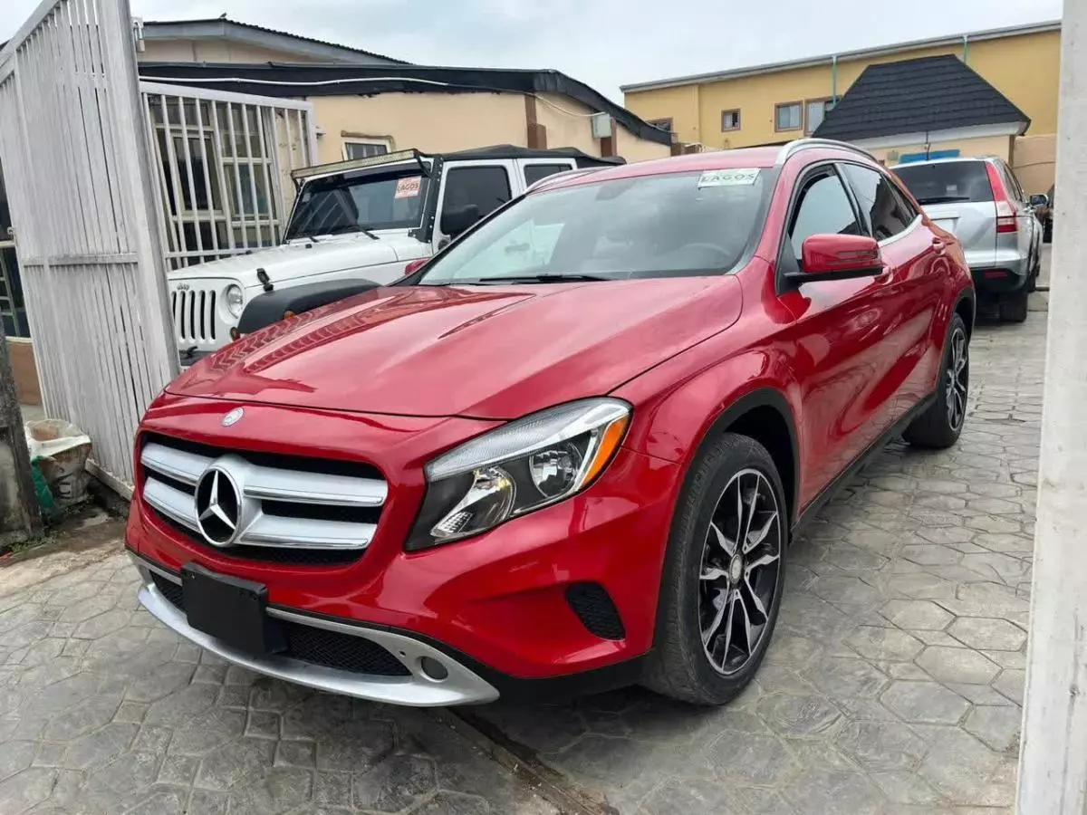 Mercedes-Benz GLA 250   - 2016