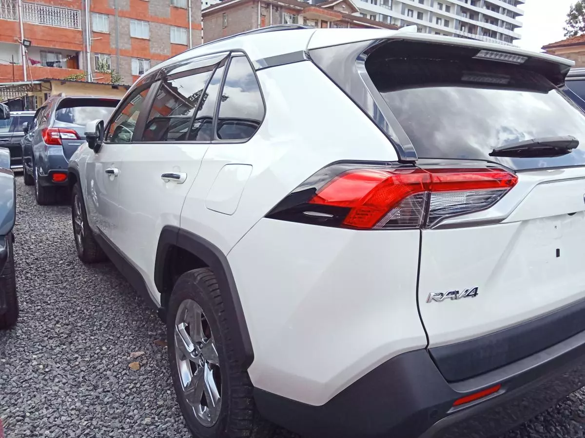 Toyota Rav4   - 2019