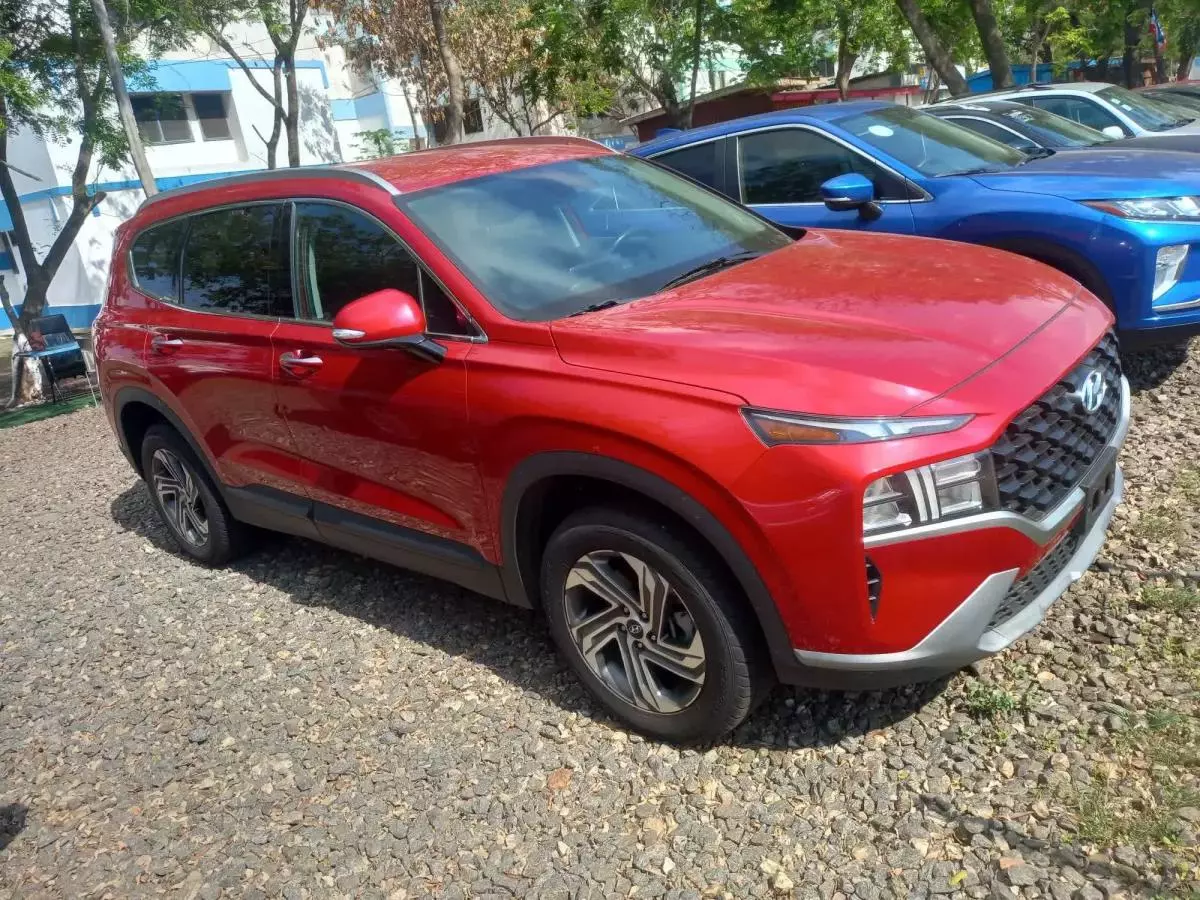 Hyundai Santa Fe   - 2023