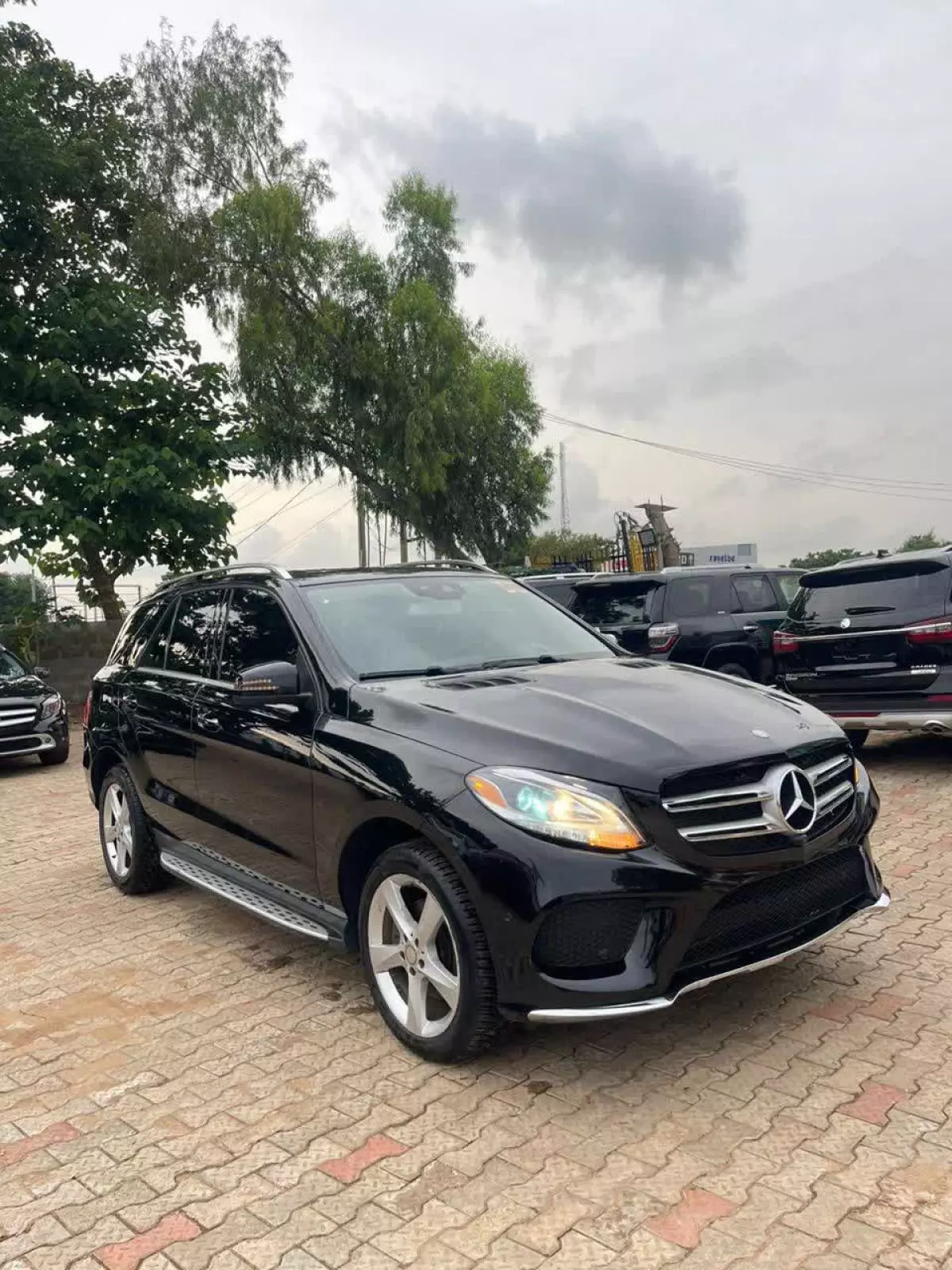 Mercedes-Benz GLE 350   - 2016