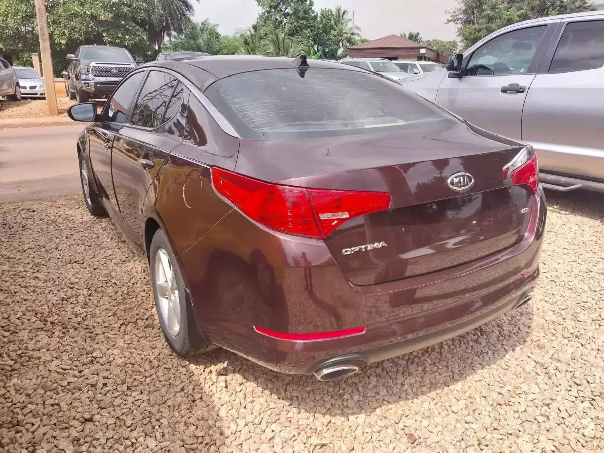 KIA Optima   - 2012