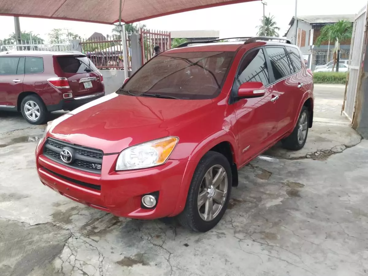 Toyota RAV 4   - 2010