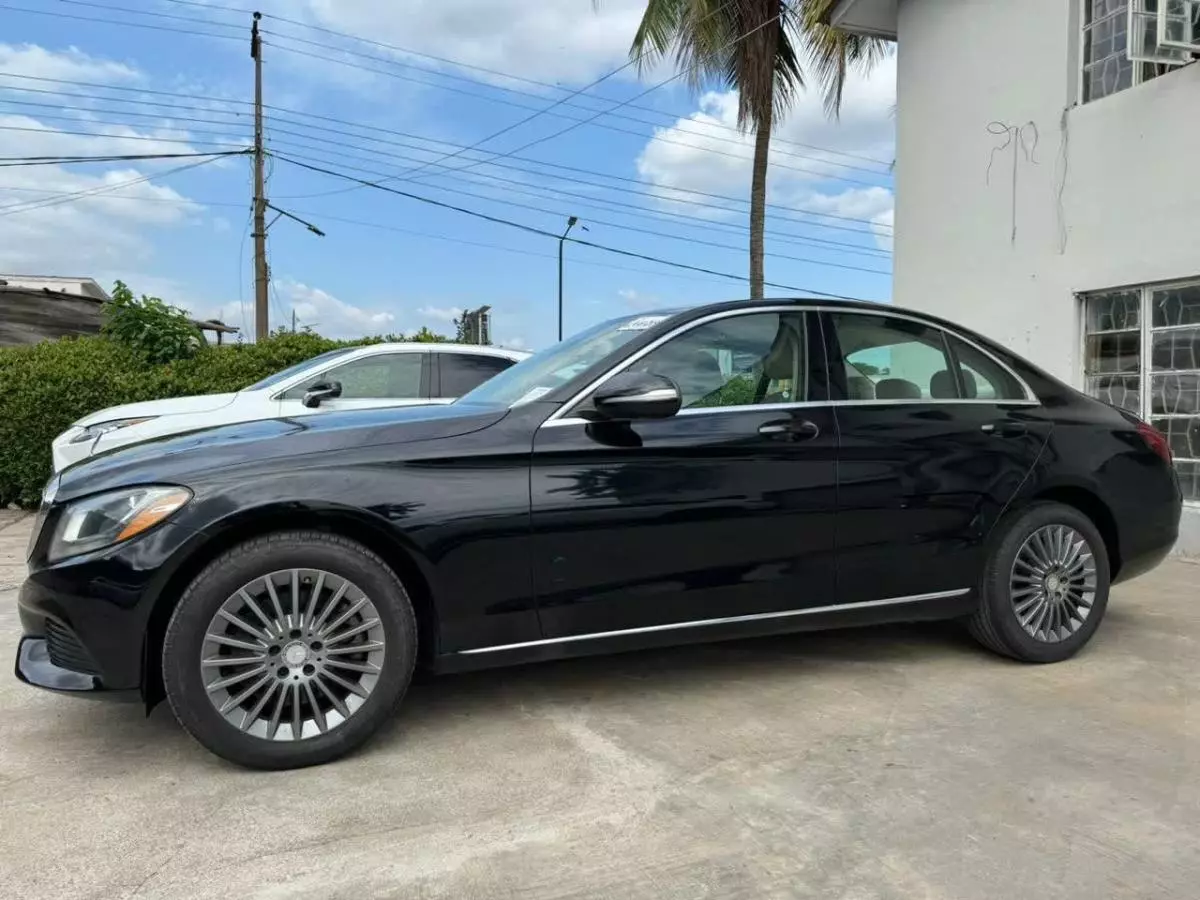 Mercedes-Benz C 300   - 2015