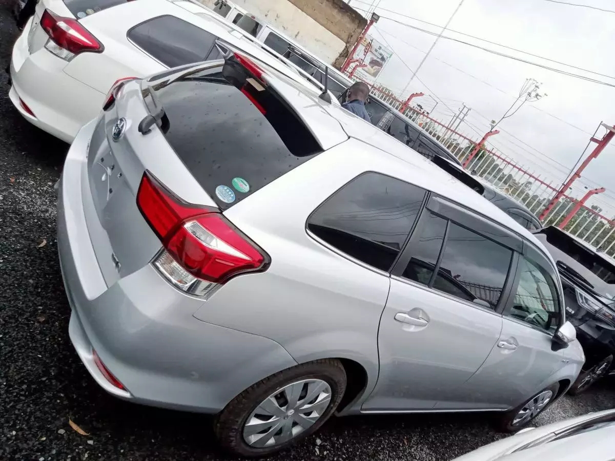 Toyota Fielder hybrid  - 2015