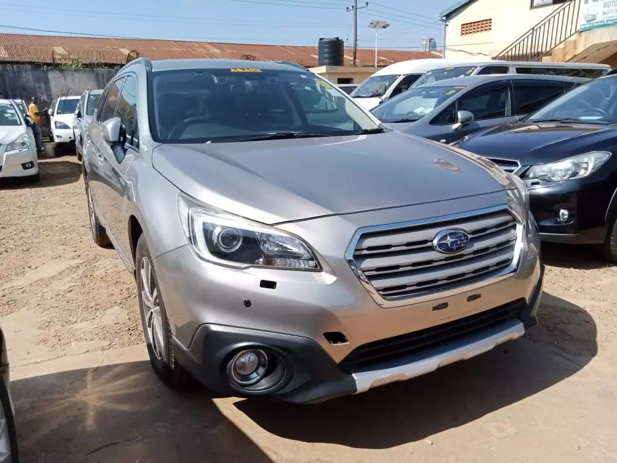 Subaru Outback   - 2014