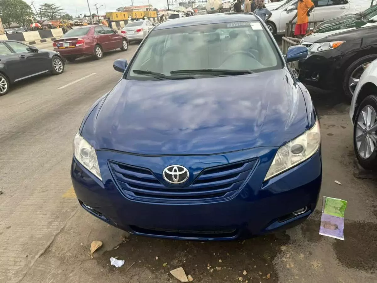 Toyota Camry   - 2007