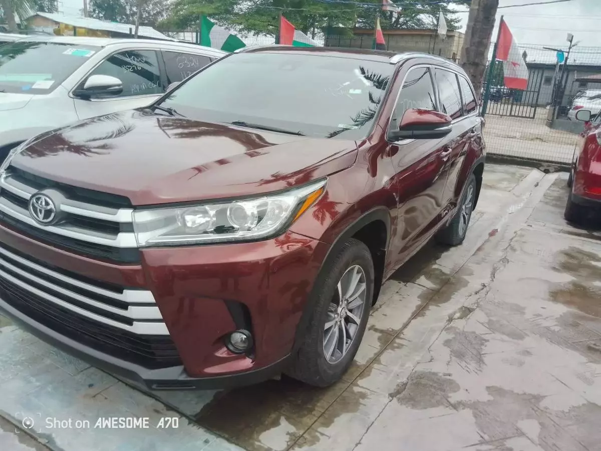 Toyota Highlander   - 2018