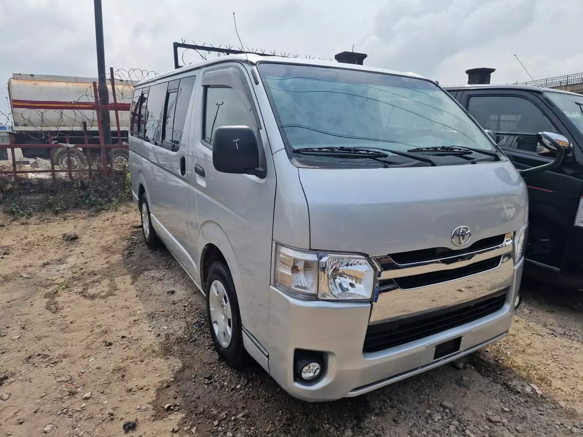 Toyota Hiace   - 2007