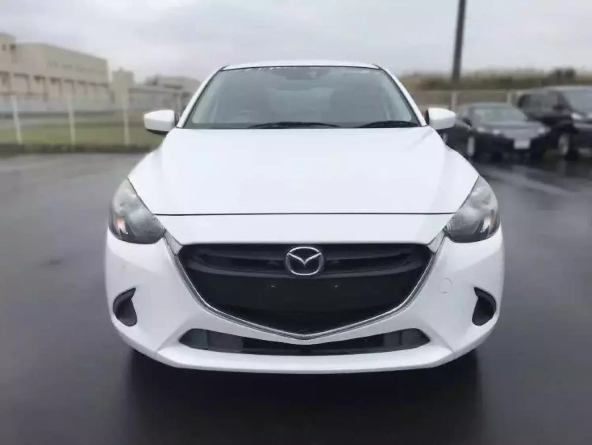 Mazda Demio   - 2015