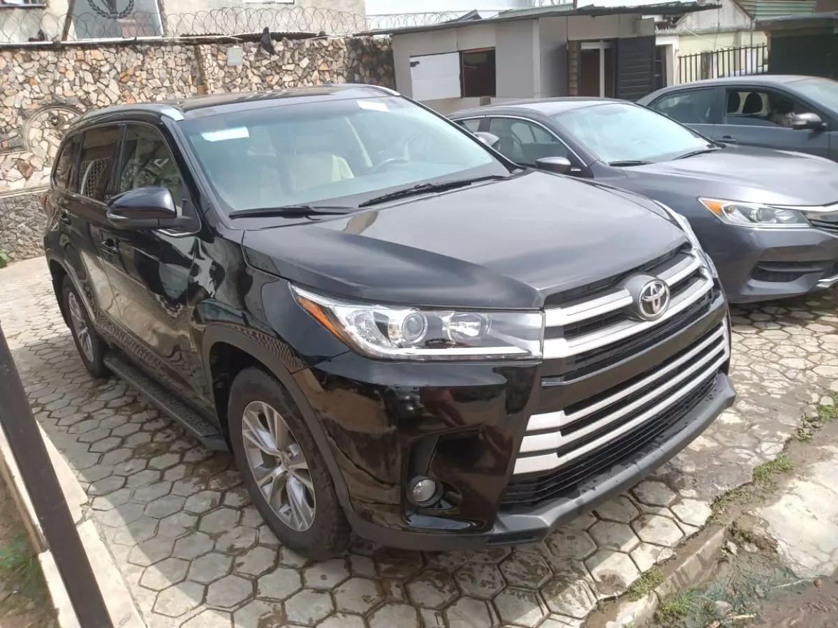 Toyota Highlander   - 2015