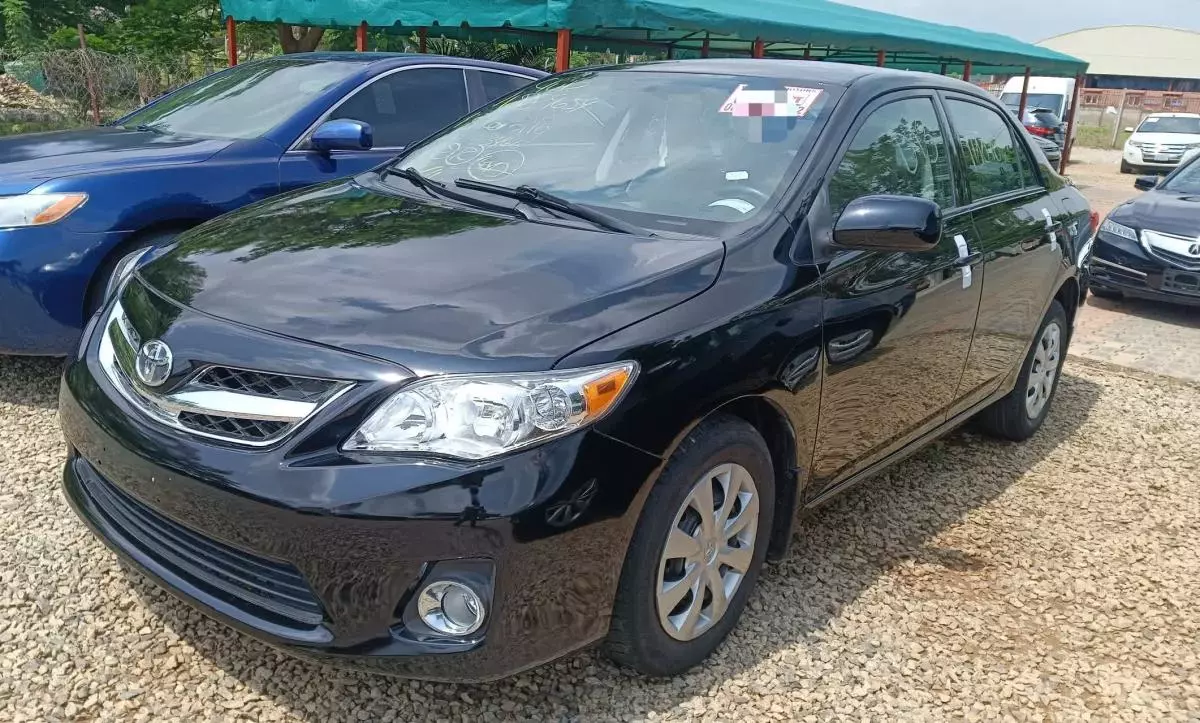 Toyota Corolla   - 2013