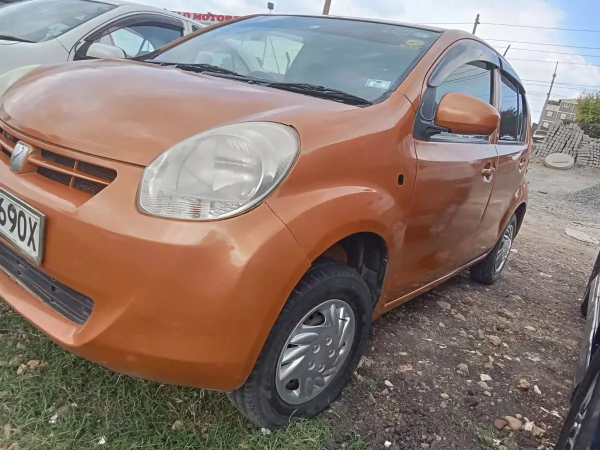 Toyota Passo   - 2013