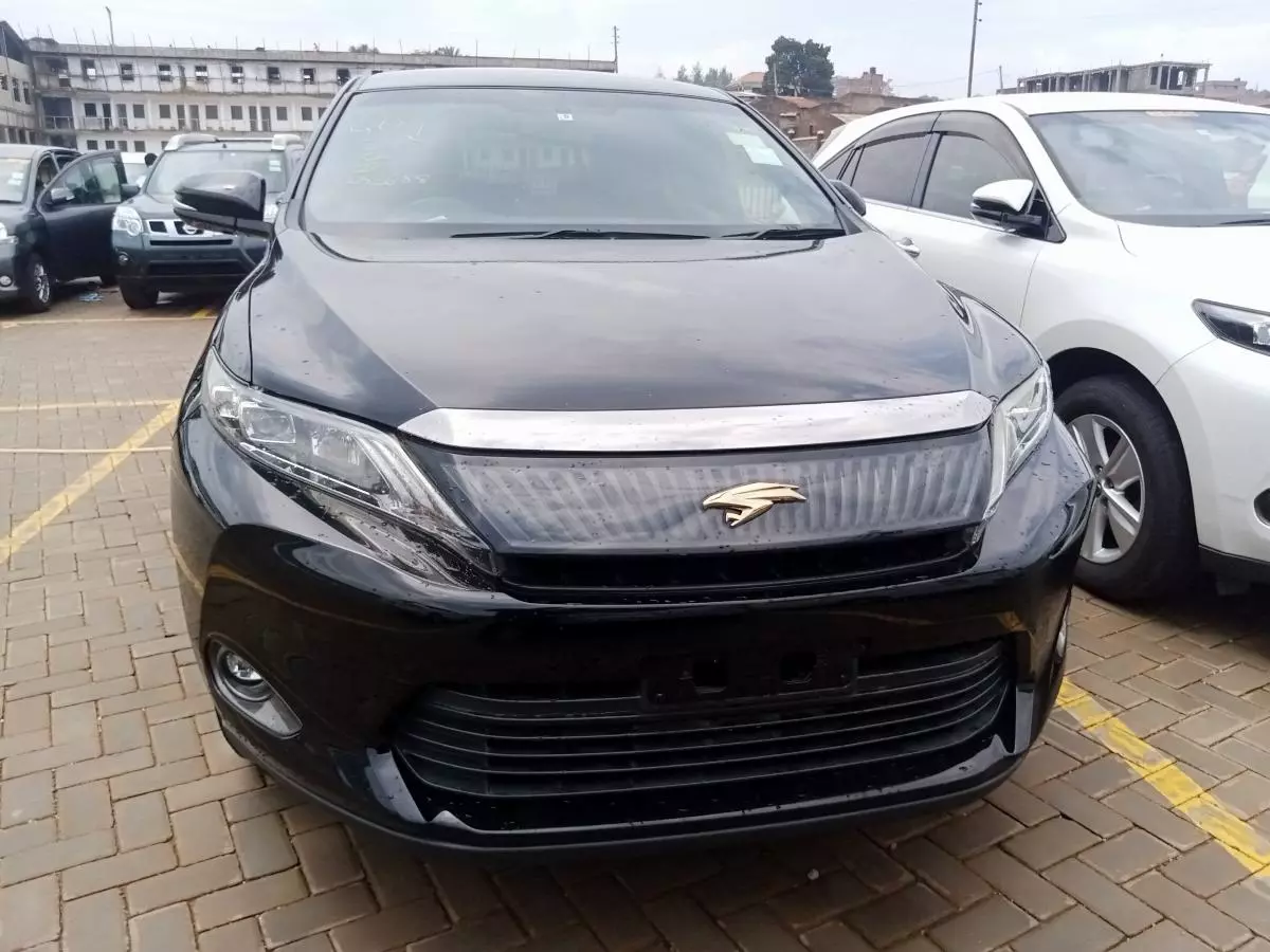 Toyota Harrier   - 2015