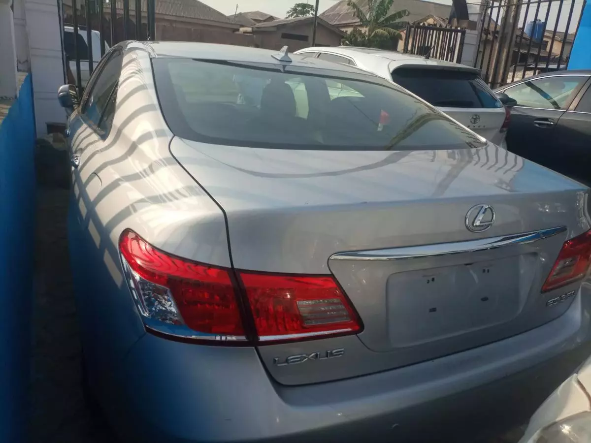 Lexus ES 350 - 2010