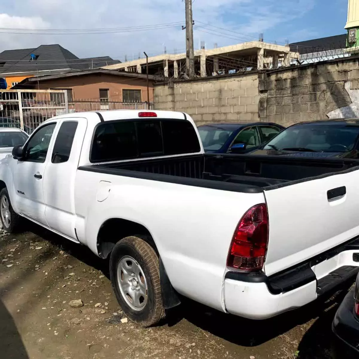 Toyota Tacoma   - 2011