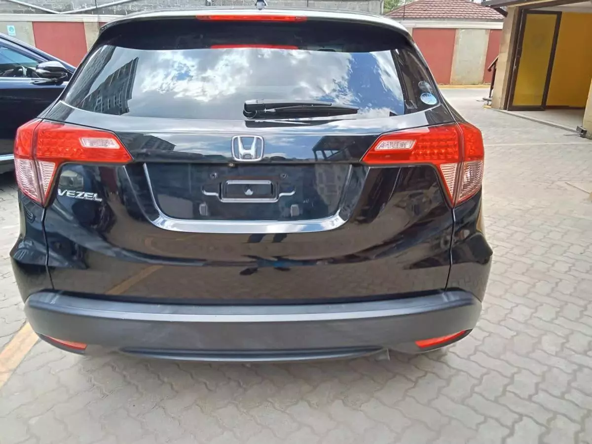 Honda Vezel    - 2017