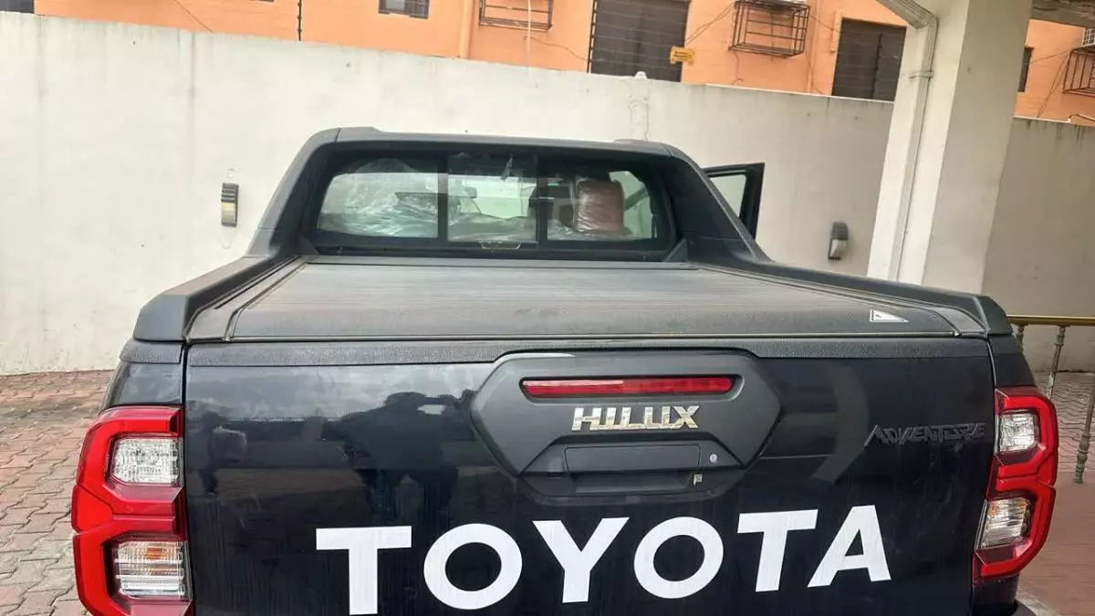 Toyota Hilux   - 2023