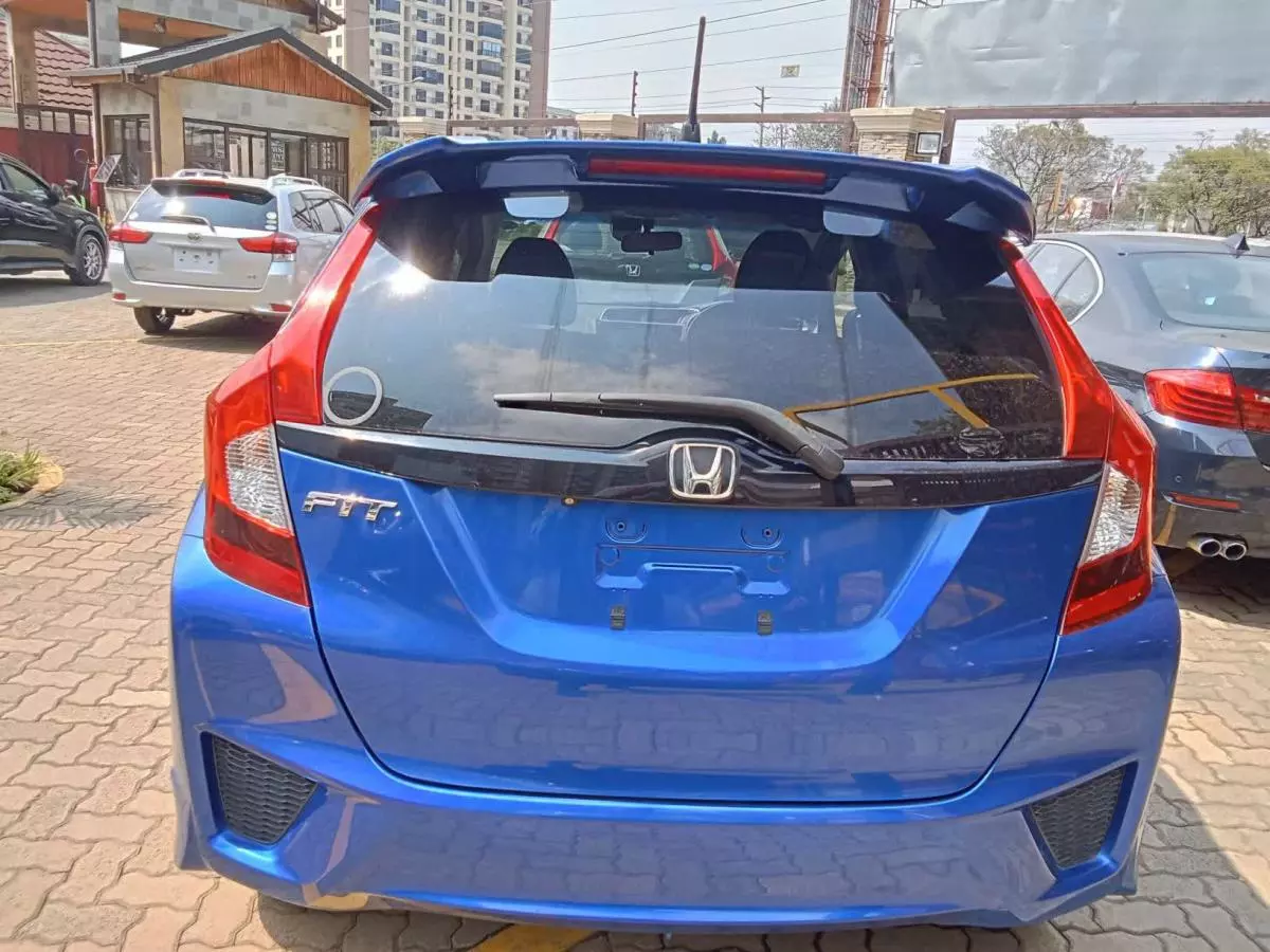 Honda Fit   - 2016