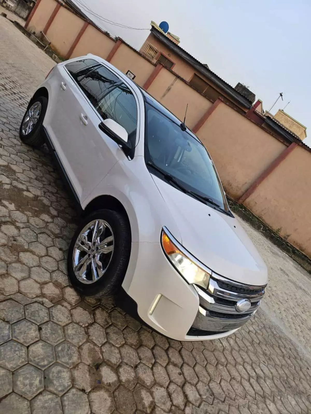 Ford Edge   - 2013