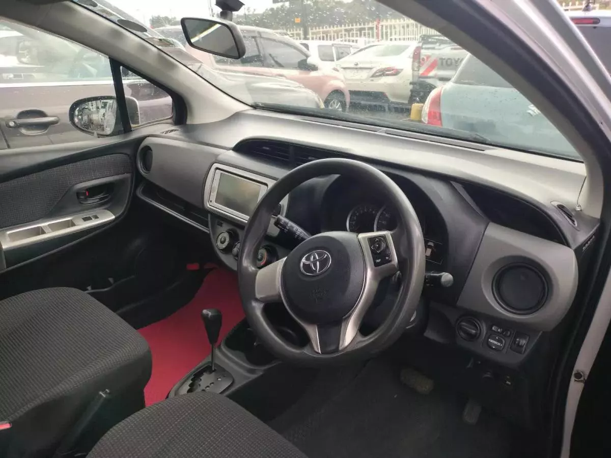 Toyota Vitz   - 2014