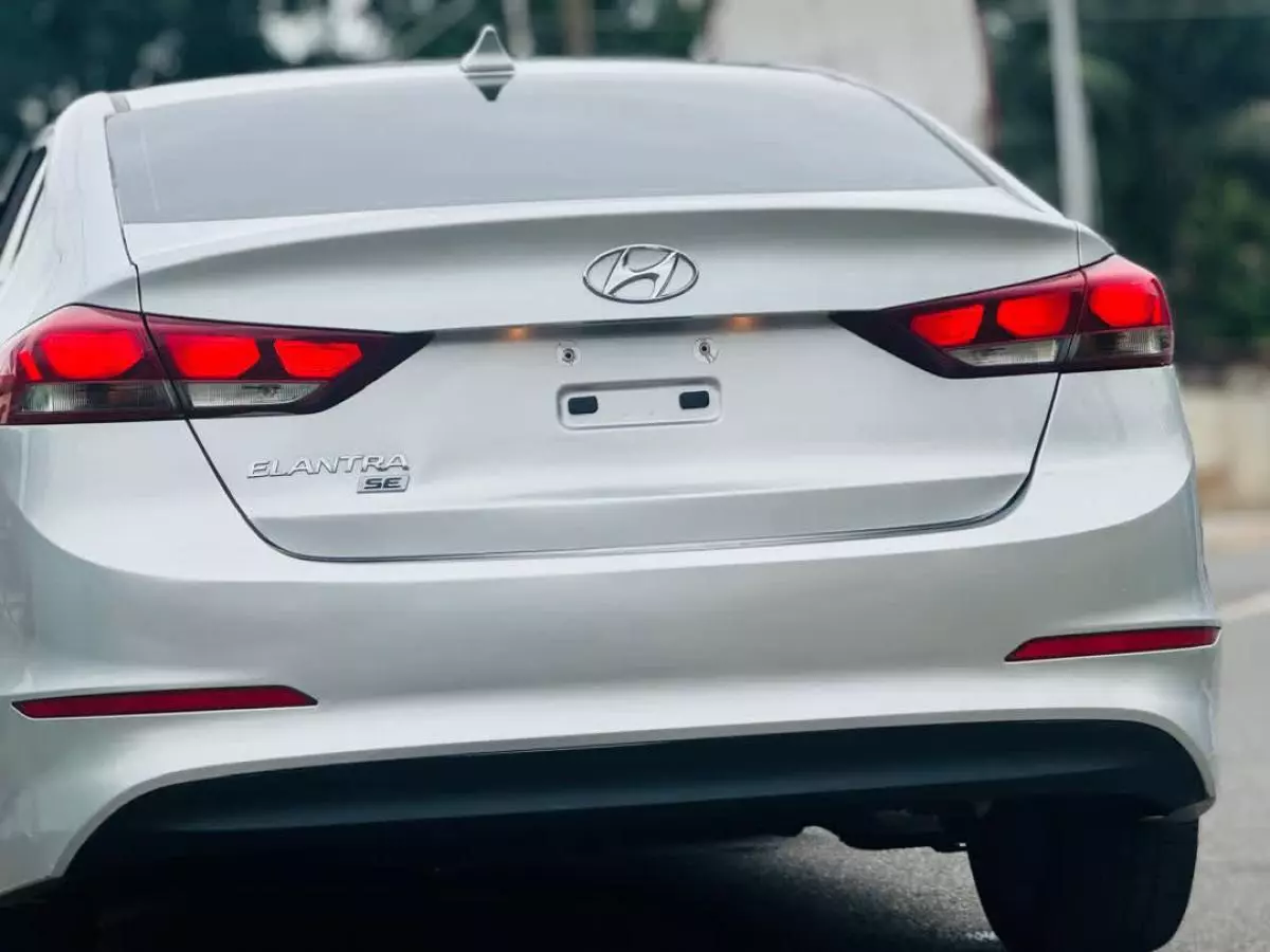 Hyundai Elantra   - 2017