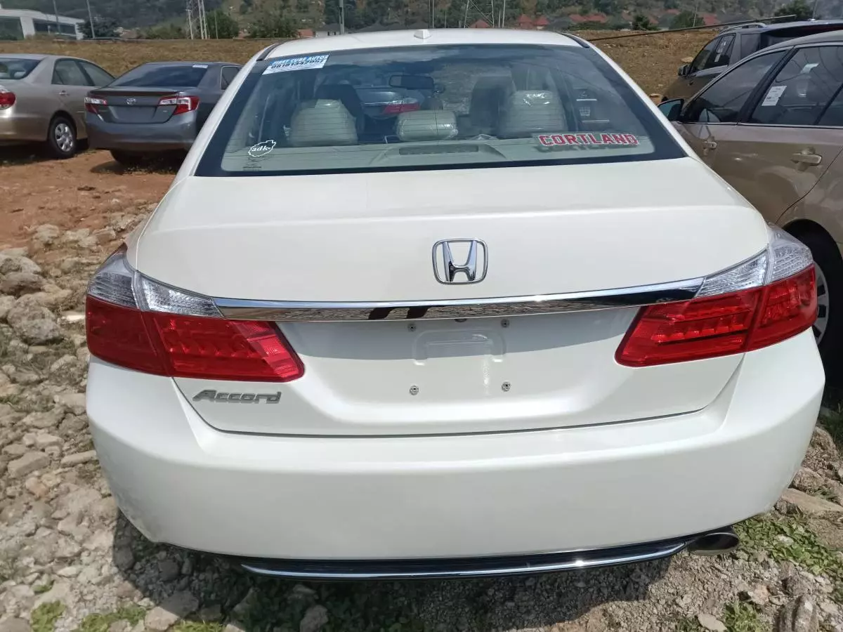 Honda Accord   - 2013