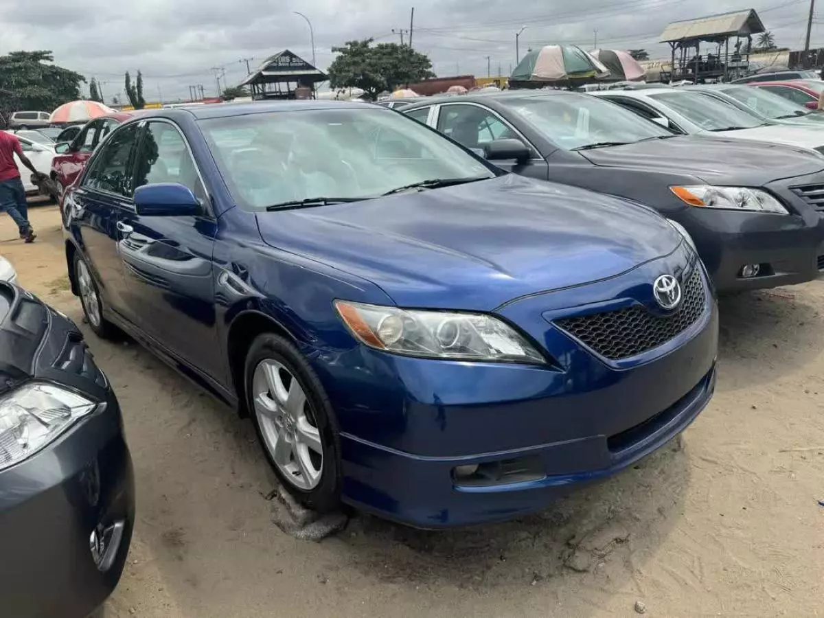 Toyota Camry   - 2008