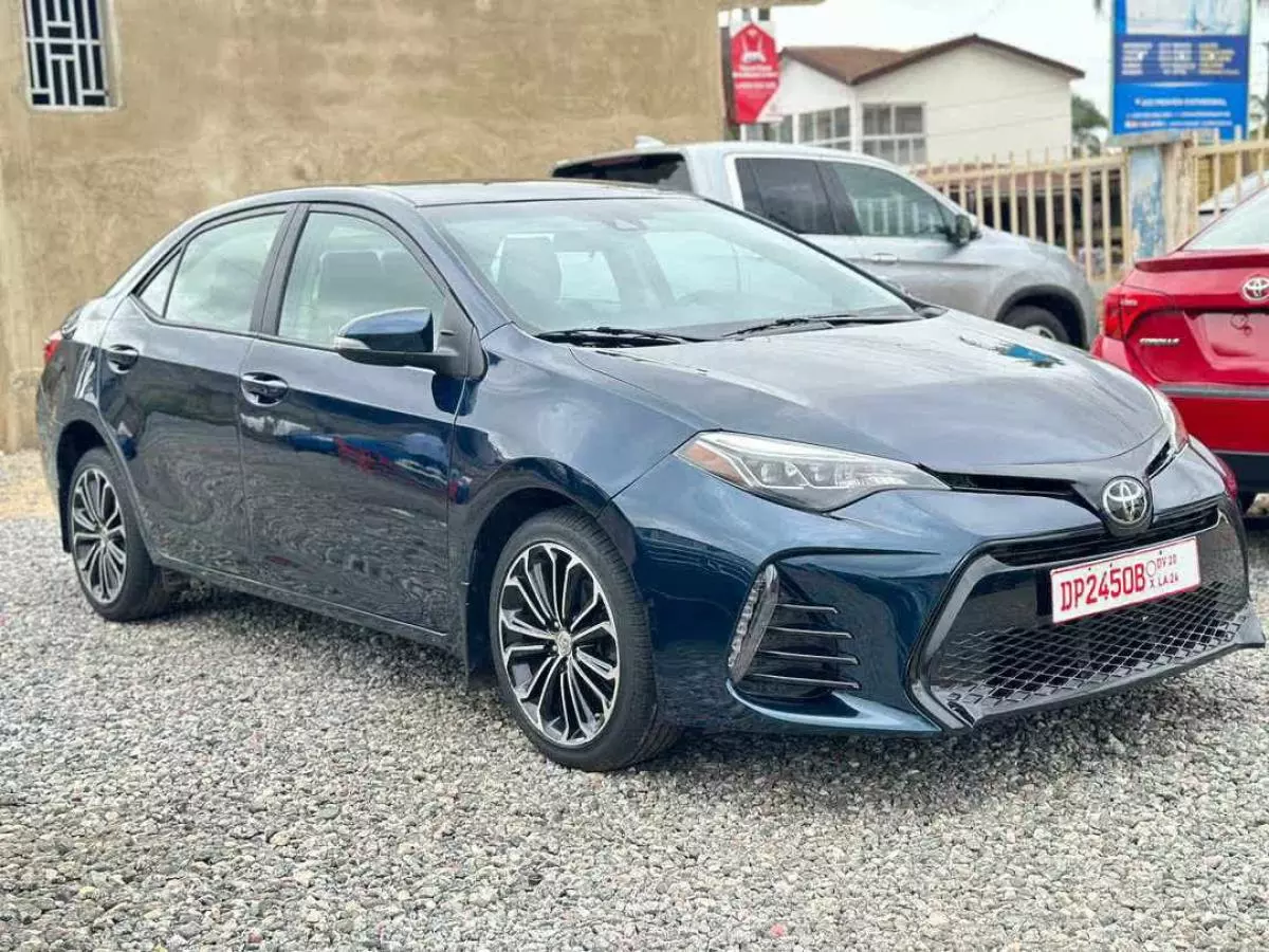 Toyota Corolla   - 2017