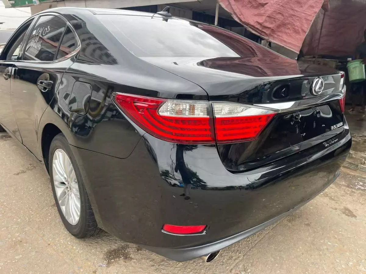 Lexus ES 350   - 2013