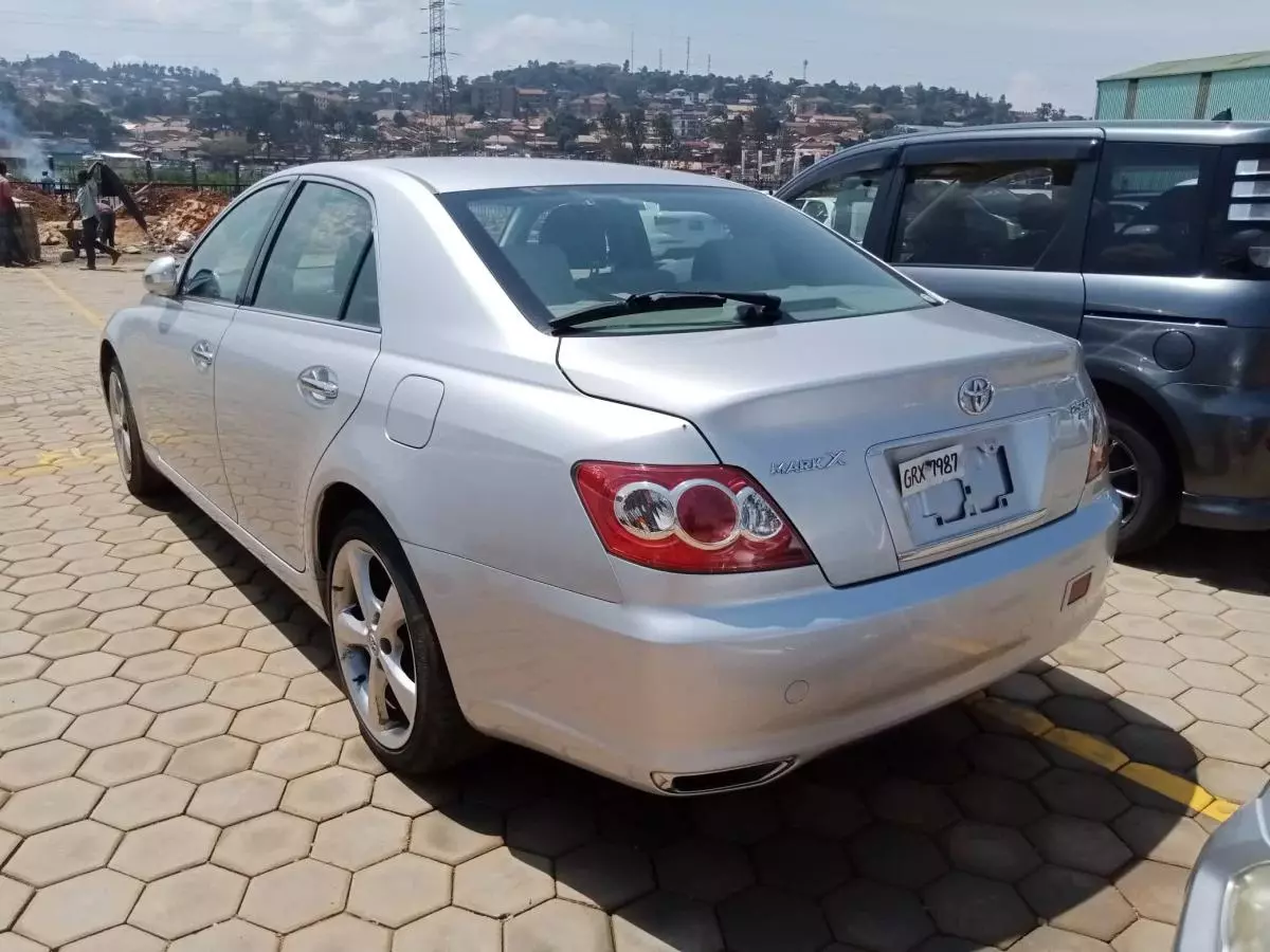 Toyota Mark X   - 2009