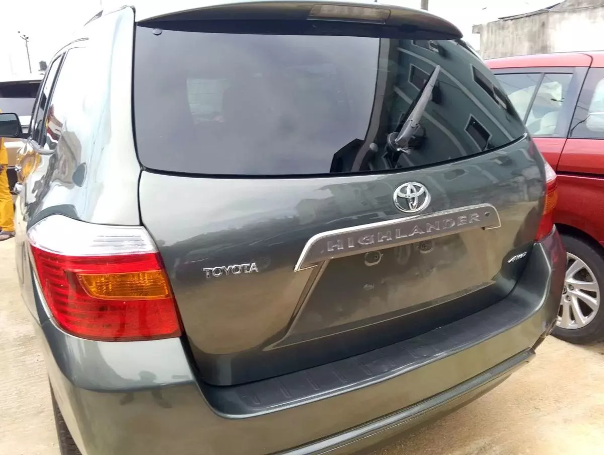 Toyota Highlander   - 2008