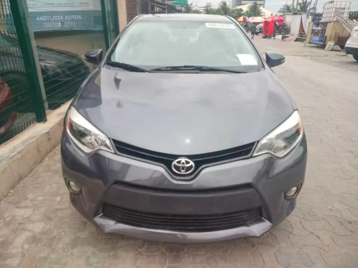 Toyota Corolla   - 2015