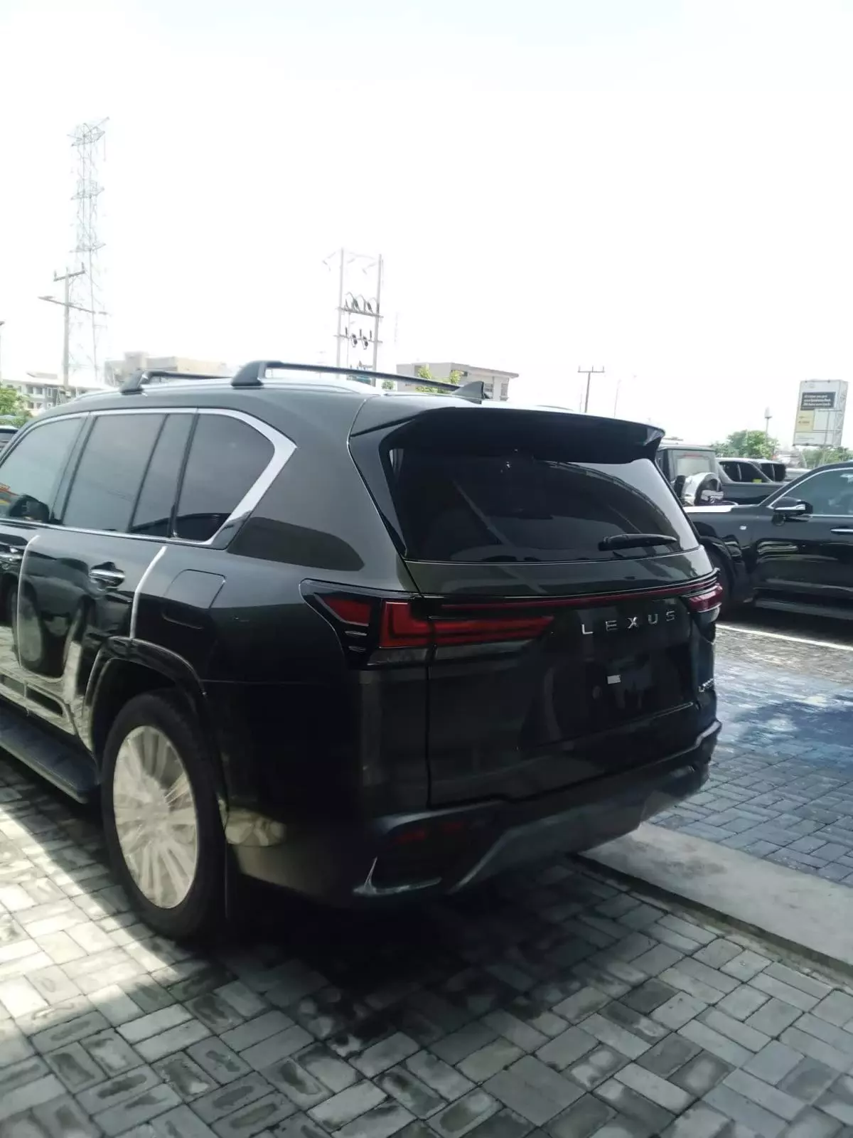 Lexus LX 570   - 2023