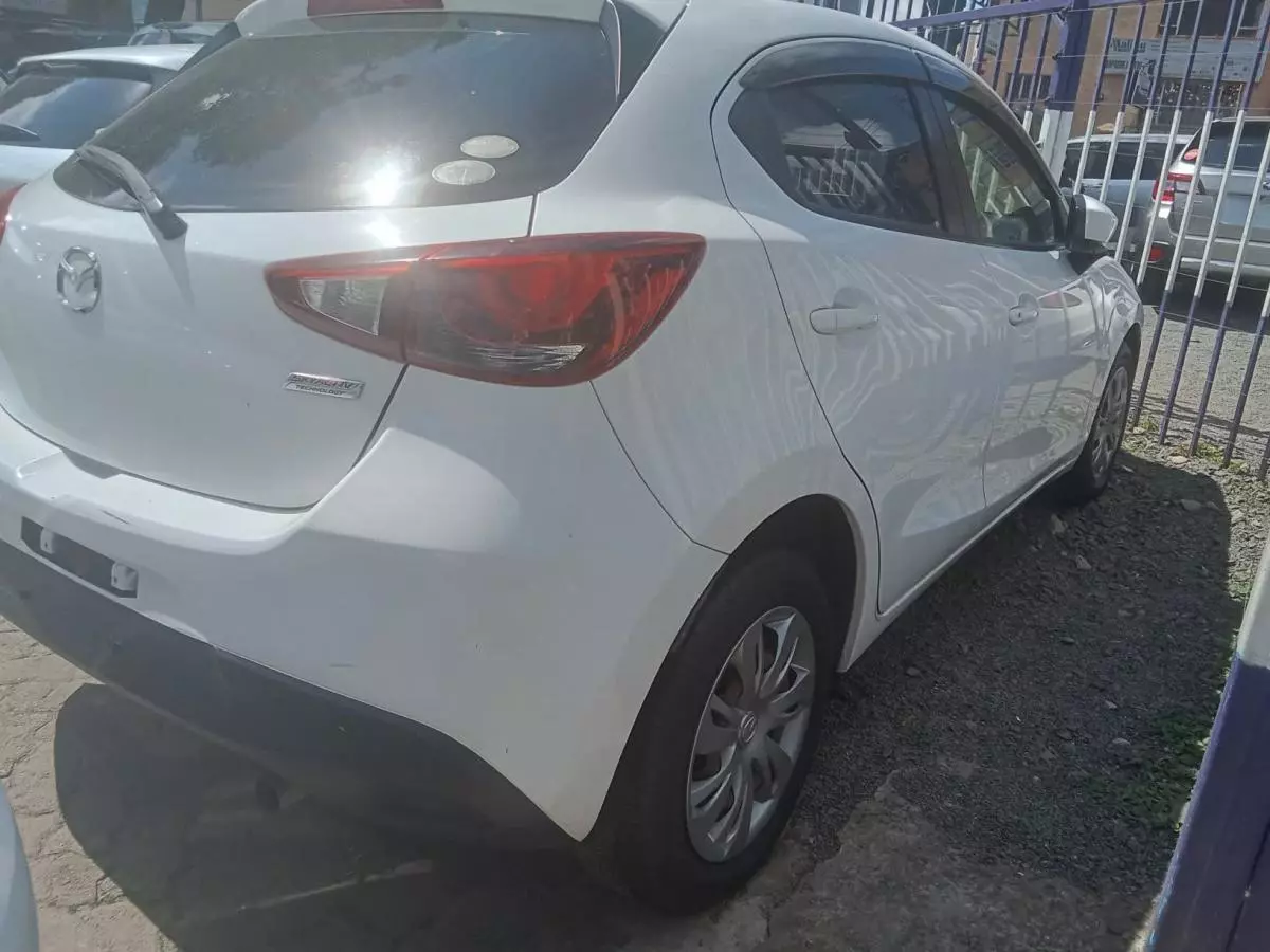 Mazda Demio   - 2015