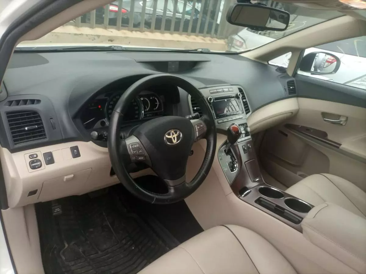 Toyota Venza - 2010